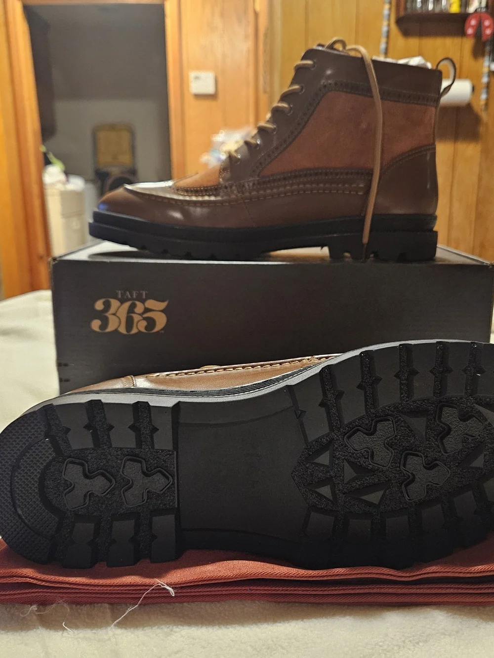 Taft Honey Brown Leather & Suede Chukka Boots